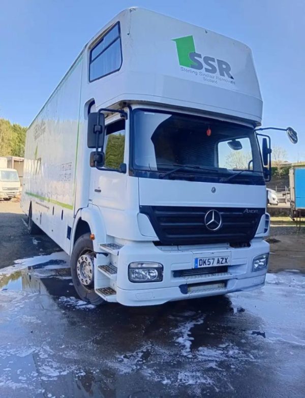 2007 Mercedes - Benz Furniture Lorry - Image 9