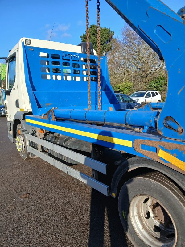 DAF LF 180 Skip Lorry - Image 2