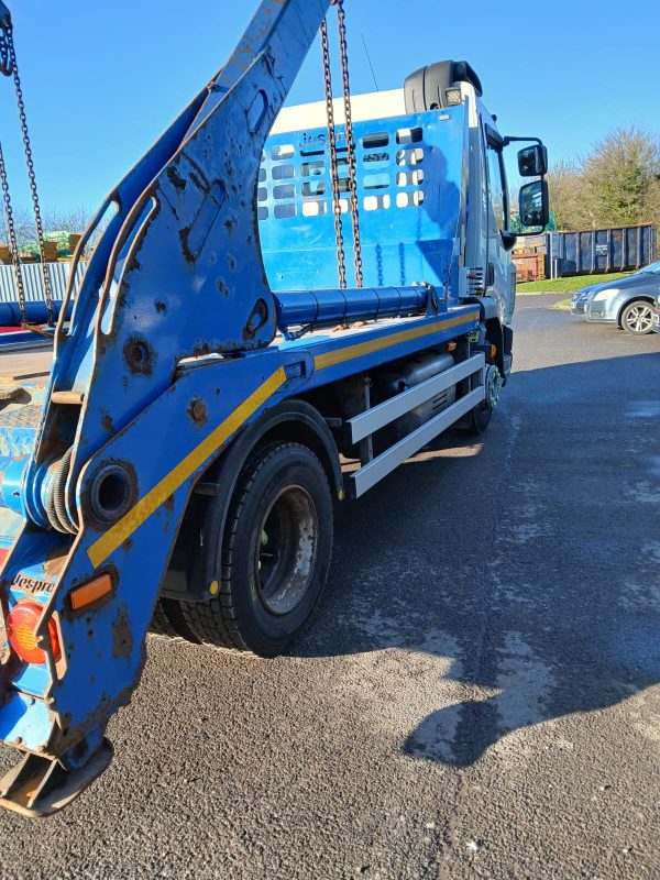 DAF LF 180 Skip Lorry - Image 11