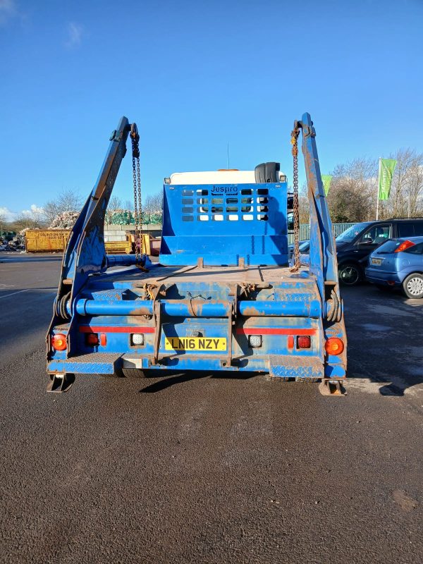 DAF LF 180 Skip Lorry - Image 10