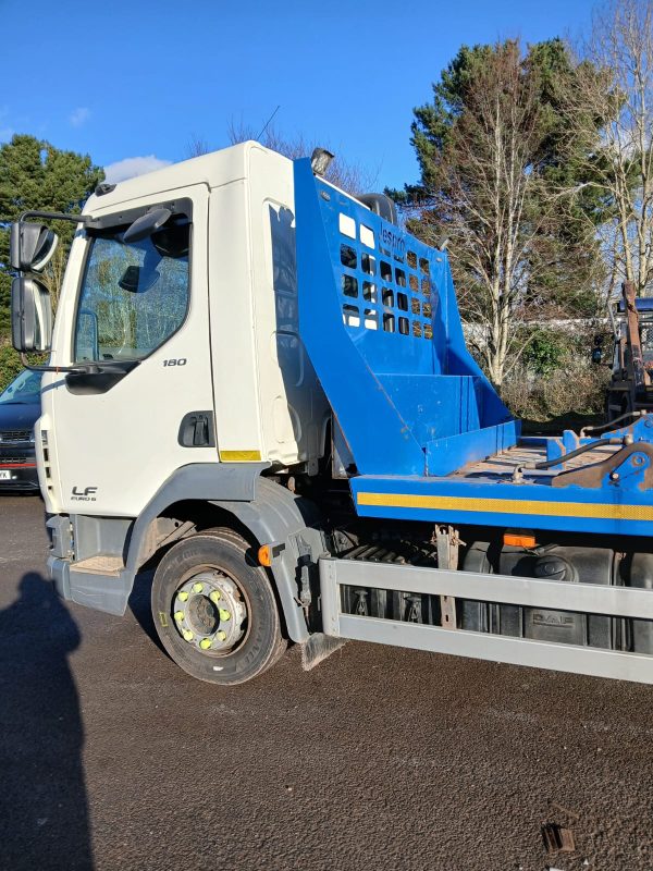 DAF LF 180 Skip Lorry - Image 9