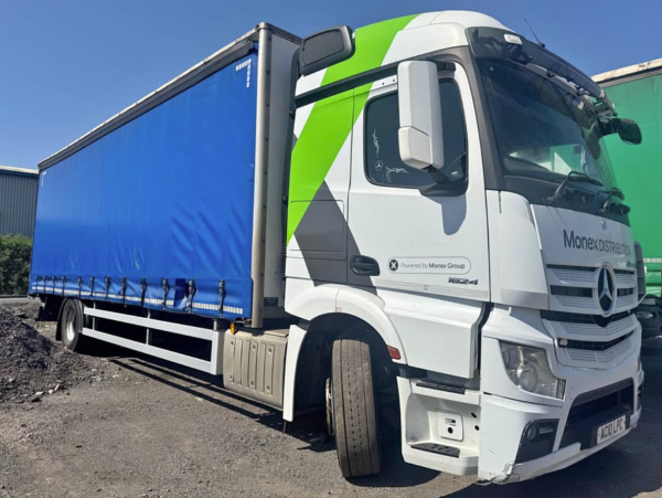 2014 Mercedes Actros 1824 - Image 2