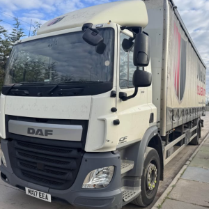 2017 DAF CF330