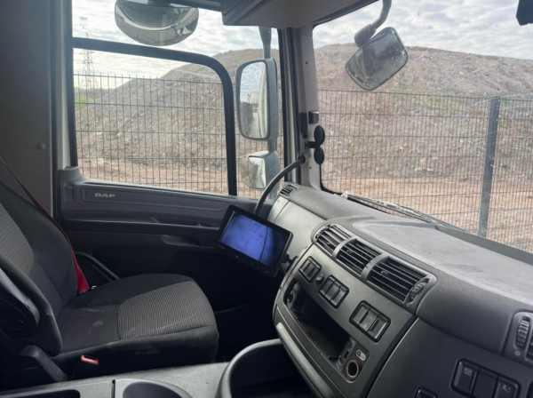 2017 DAF CF330 - Image 8